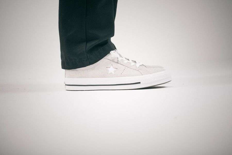 general-releases-no-time-for-hype-ezra-converse-one-star-on-feet.jpg
