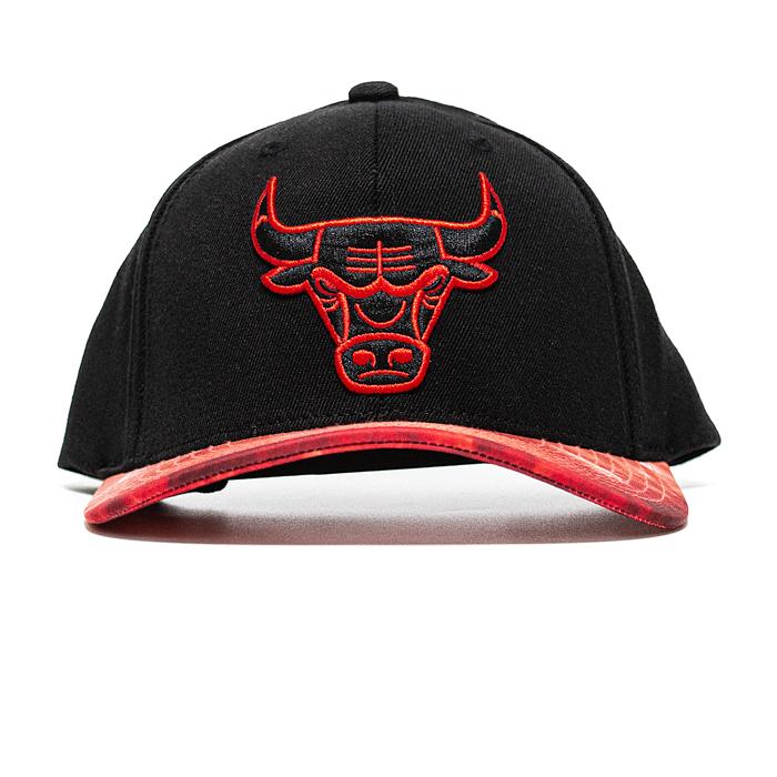 Бейсболка Mitchell&Ness 6HSSFH21HW002 TIE DYE CLASSIC RED SNAPBACK Chicago Bulls Black/Red 6HSSFH2