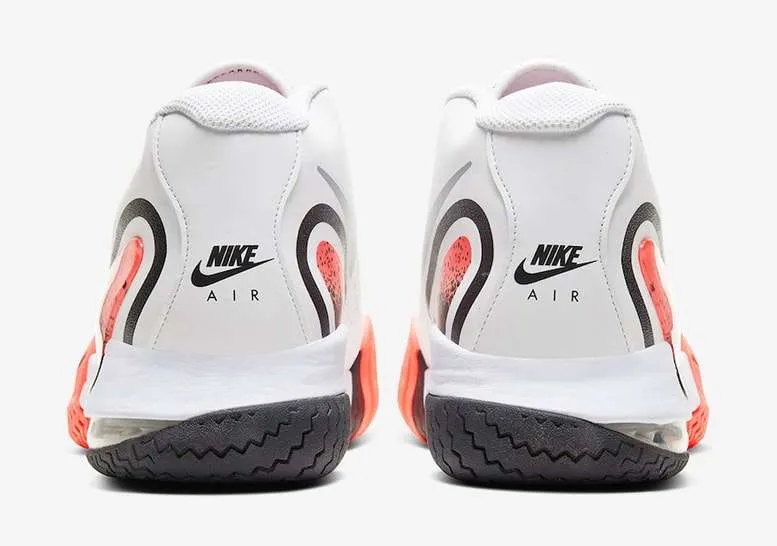 NikeCourt Tech Challenge8-min.jpg