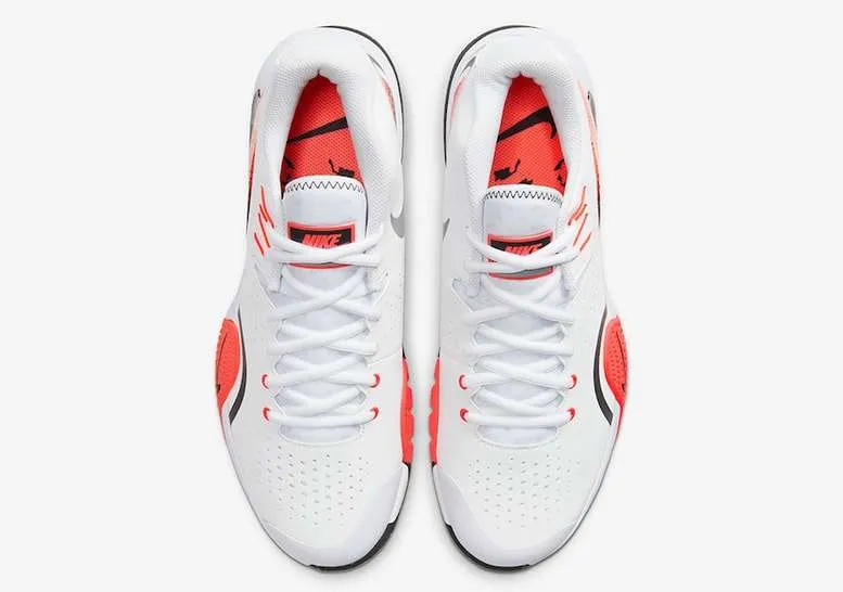 NikeCourt Tech Challenge7-min.jpg